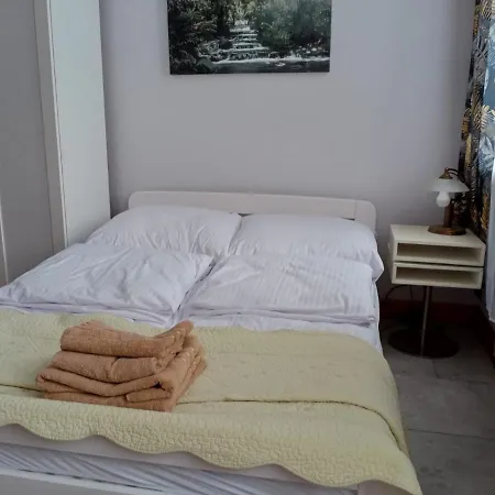 Sunny Bear Bed & Breakfast Jelenia Gora Exterior photo