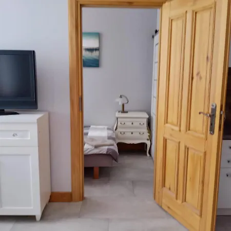 Sunny Bear Bed & Breakfast Jelenia Gora Exterior photo