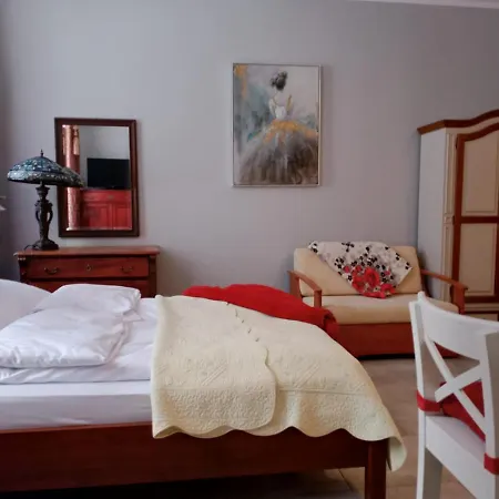 Sunny Bear Bed & Breakfast Jelenia Gora Exterior photo